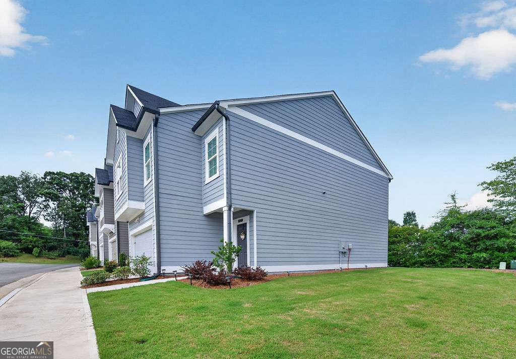 Photo of 121 Mill Pond Lane, Calhoun, GA 30701 (MLS # 10788157)