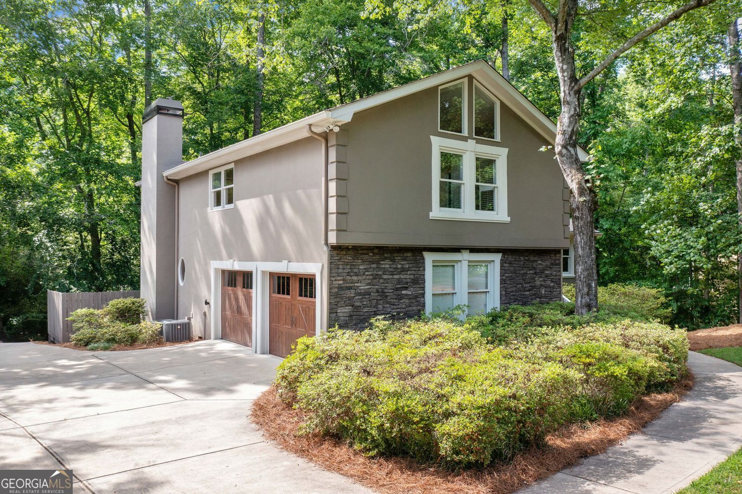 2717 Hearthstone CIR