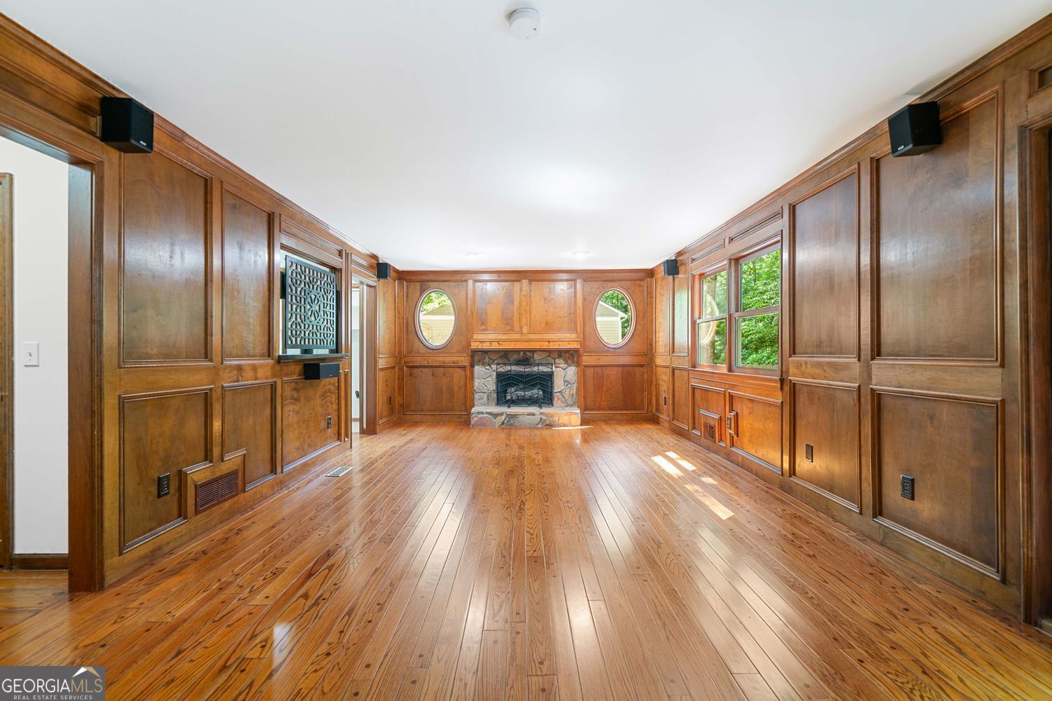 CHIMNEY SPRINGS - Residential