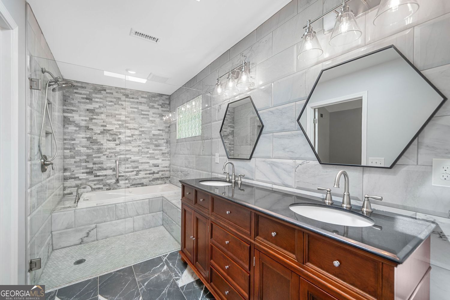 CHIMNEY SPRINGS - Residential