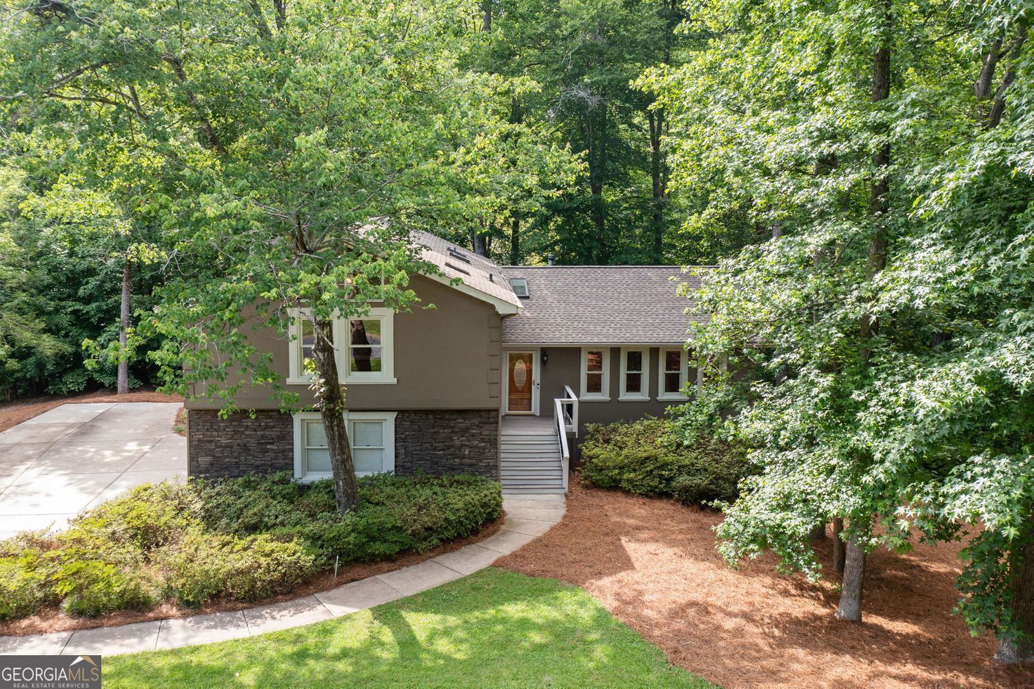 CHIMNEY SPRINGS - Residential