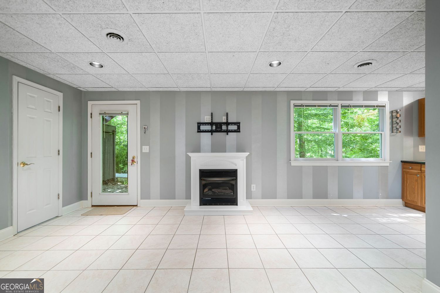 CHIMNEY SPRINGS - Residential