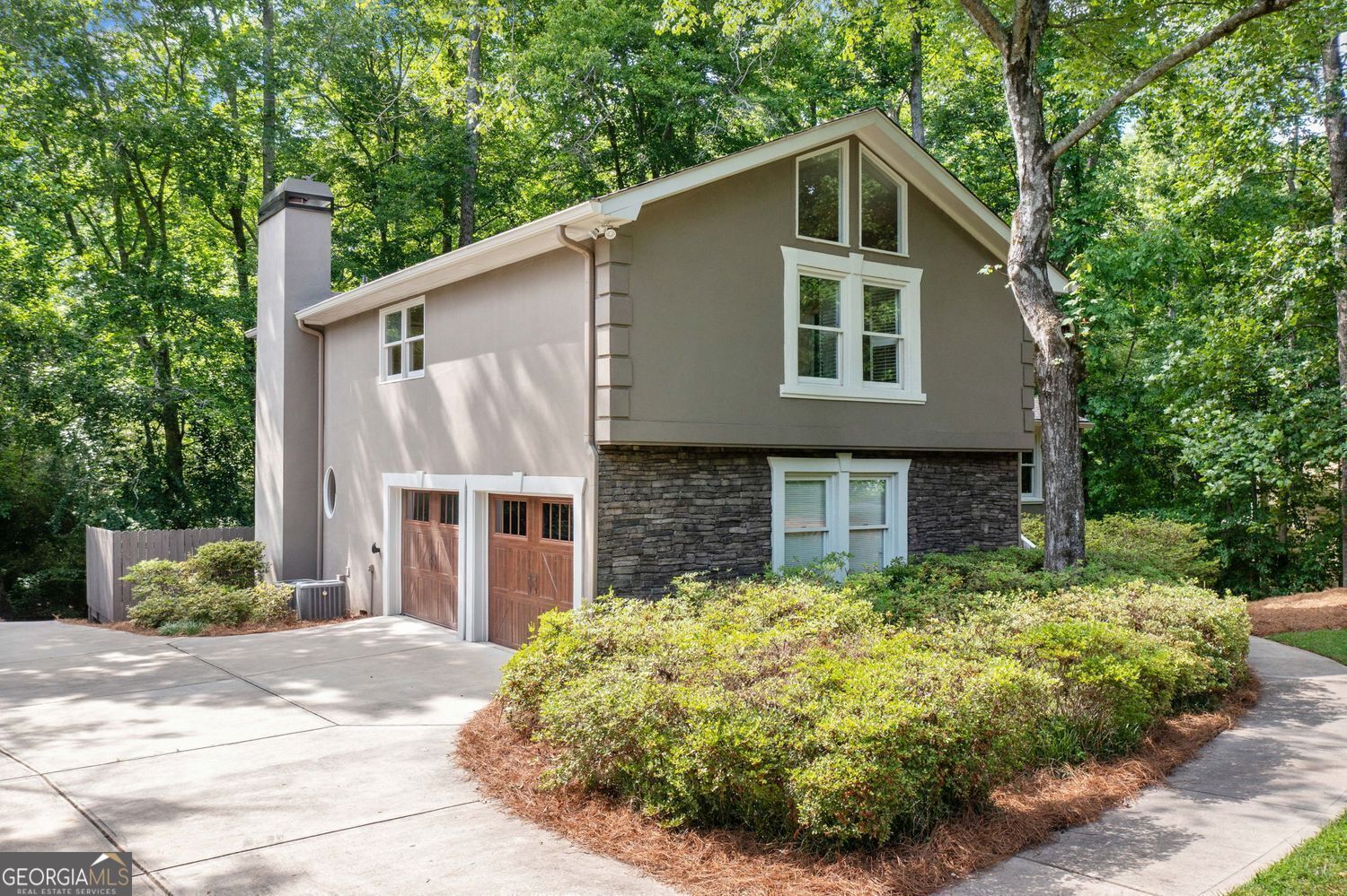 2717 Hearthstone CIR