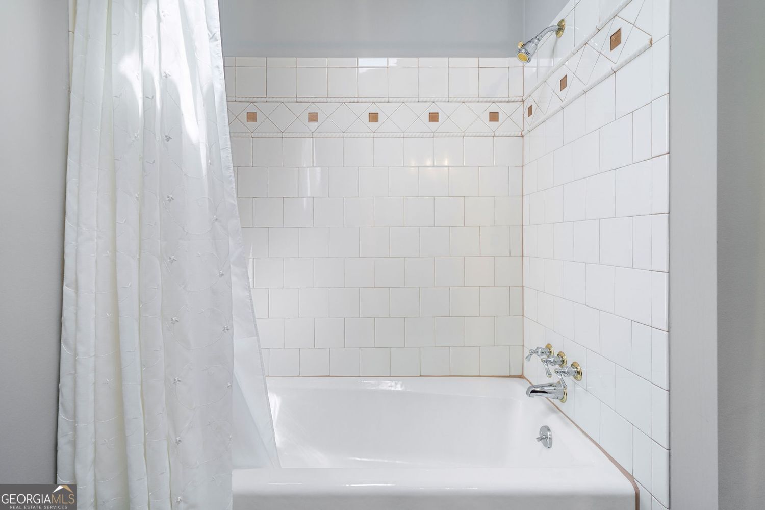 CHIMNEY SPRINGS - Residential