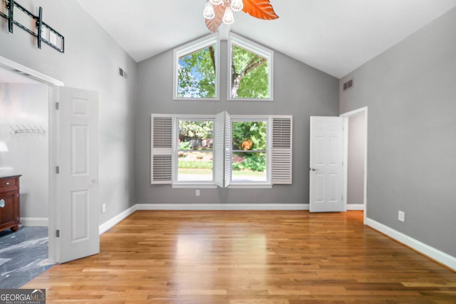 CHIMNEY SPRINGS - Residential