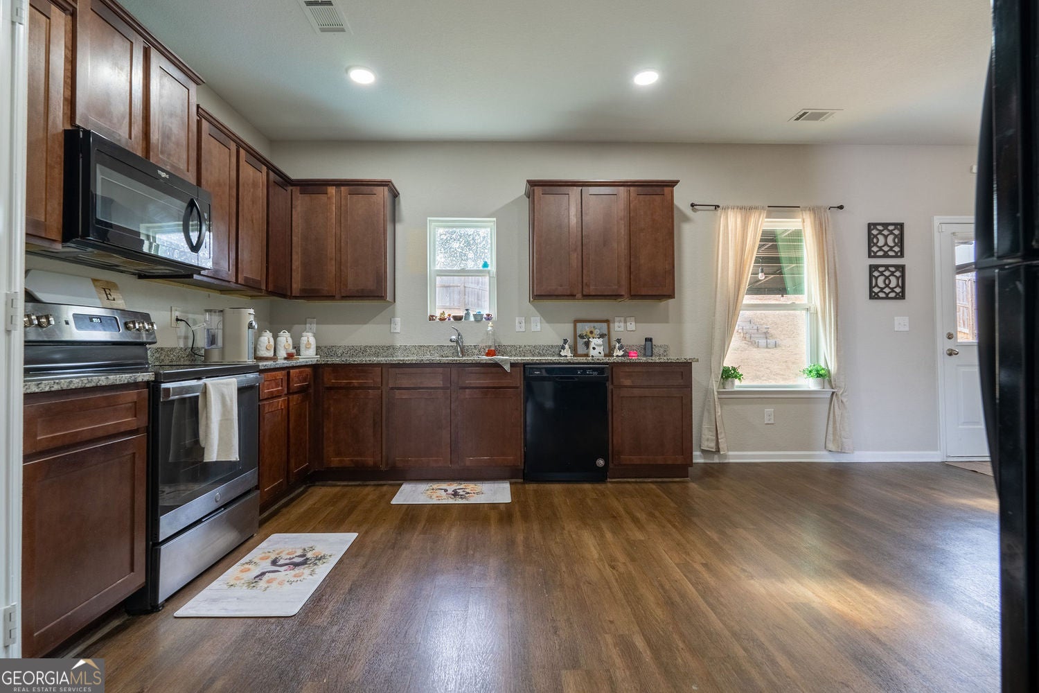 735 Walnut Creek CIR
