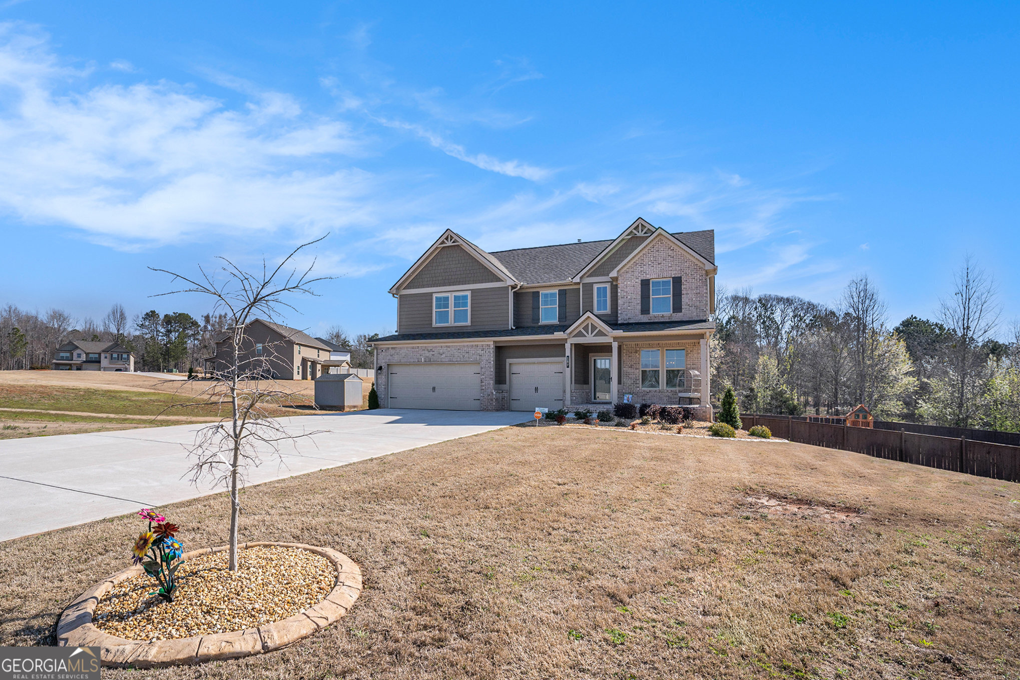 157 Donovan AVE