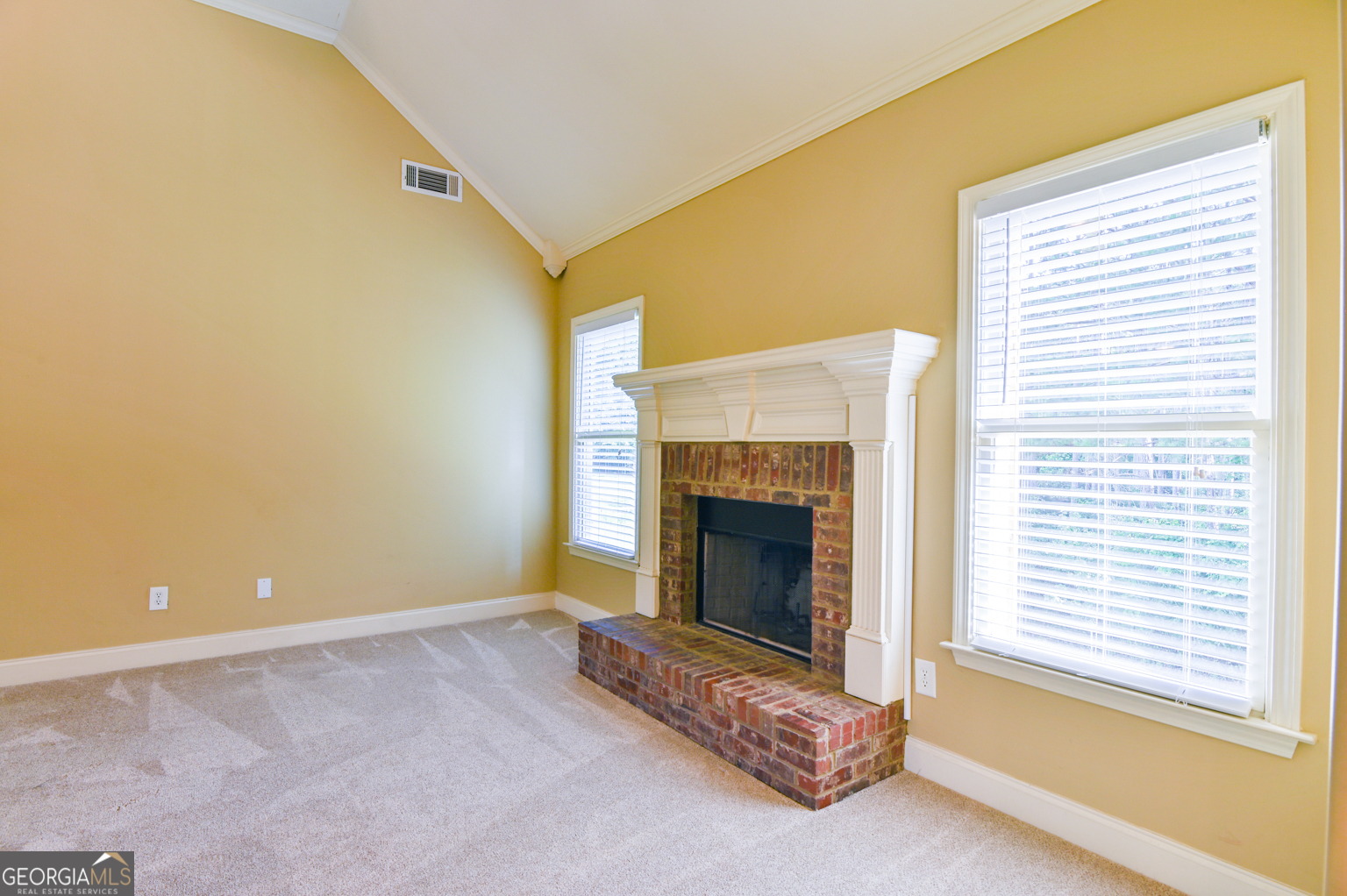725 Lincoln DR