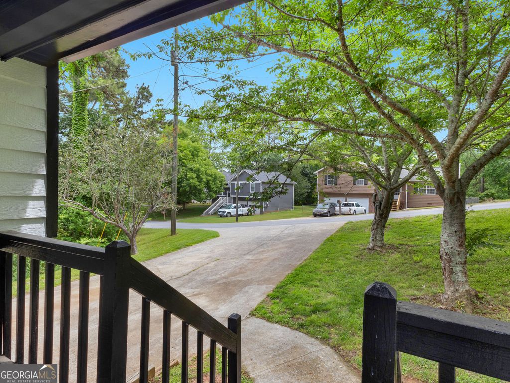 Photo of 225 Hampton Drive, Dallas, GA 30132 (MLS # 10769591)