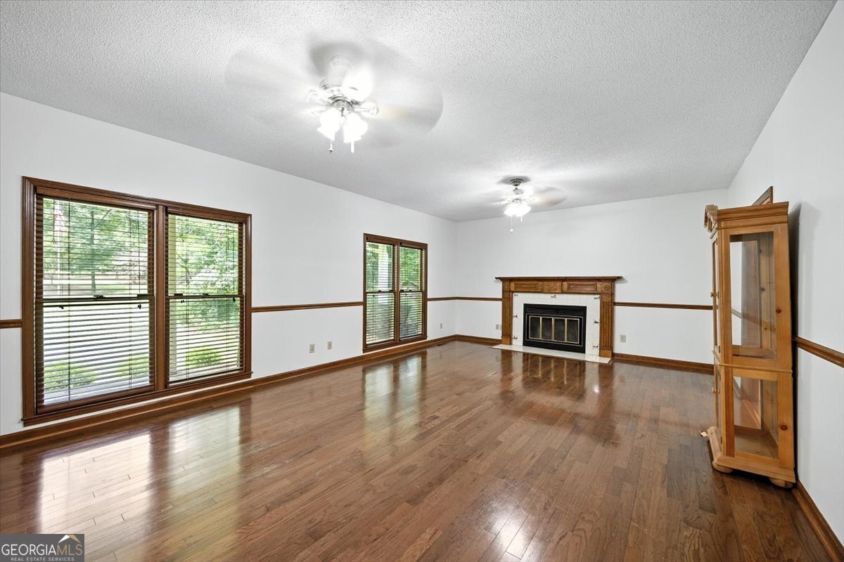 311 Country Creek RD