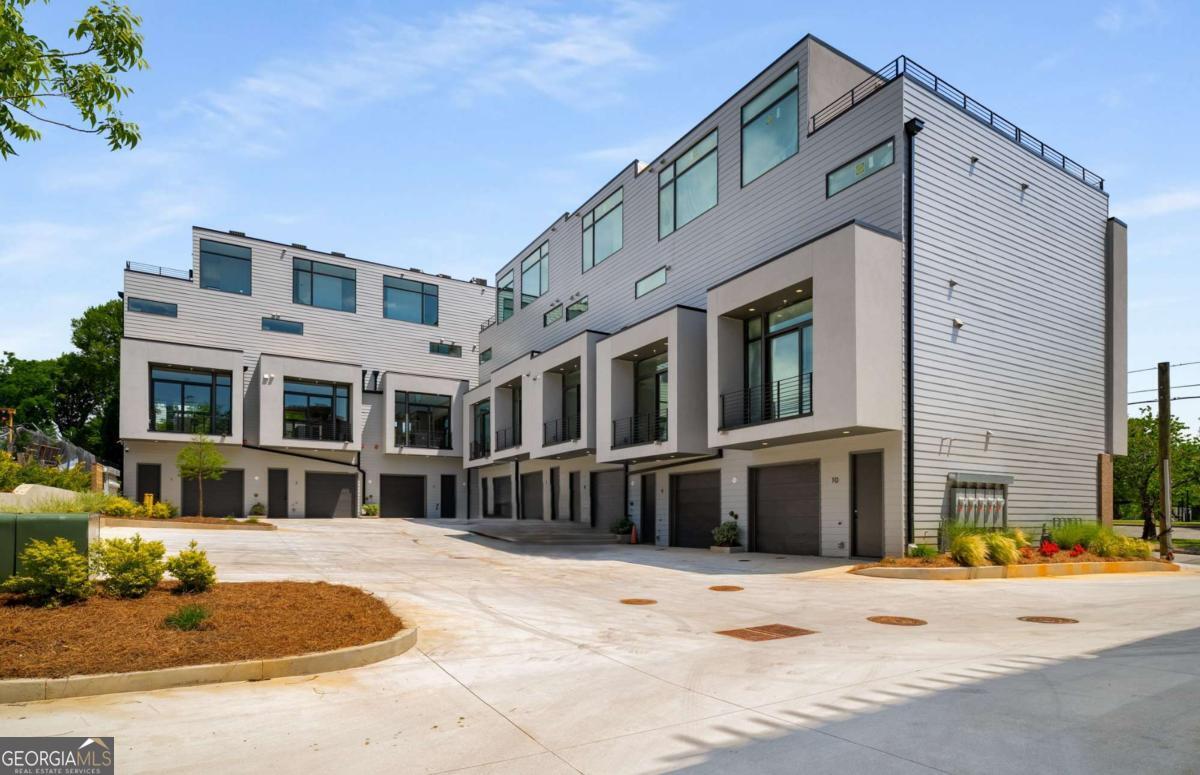105 Georgia AVE SE 8