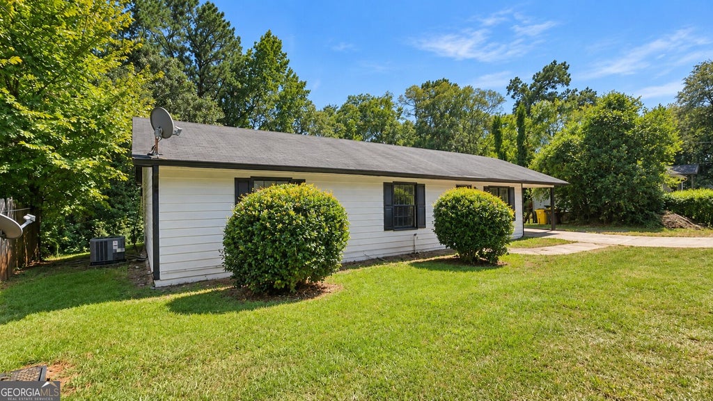 Photo of 474 W Main Street, Forsyth, GA 31029 (MLS # 10879545)