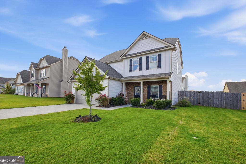 Photo of 17 Belfield Court, Adairsville, GA 30103 (MLS # 10789776)
