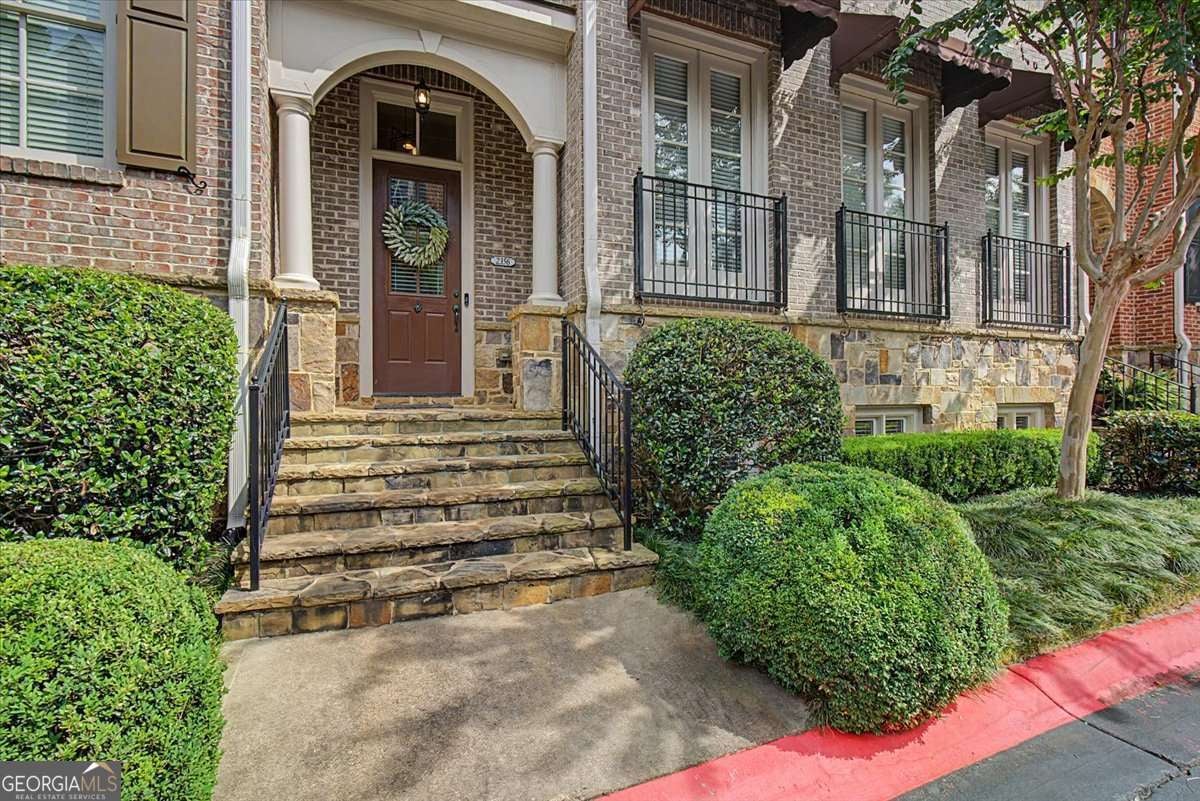 2356 Saint Davids SQ NW 3