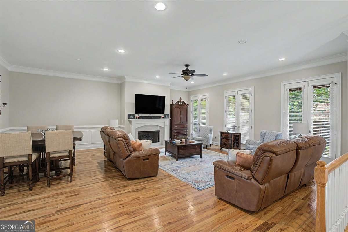 2356 Saint Davids SQ NW 3