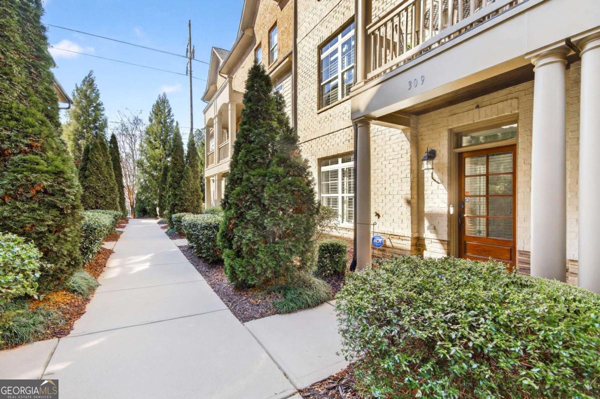 309 Garland Woods CT 500