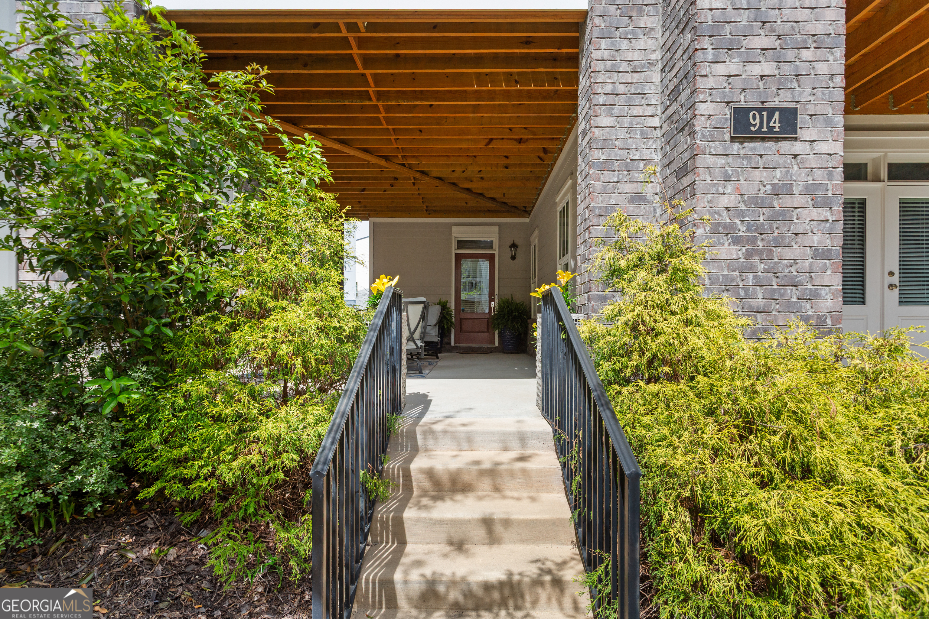 914 Martin ST NW