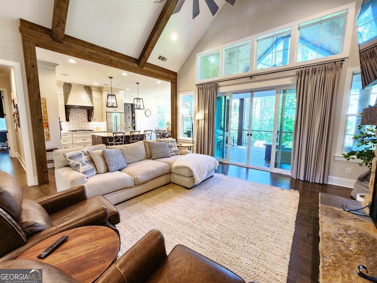1090 Forest HTS