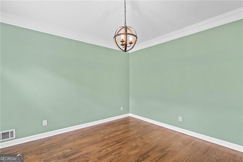 5344 Saint Martins CT SE