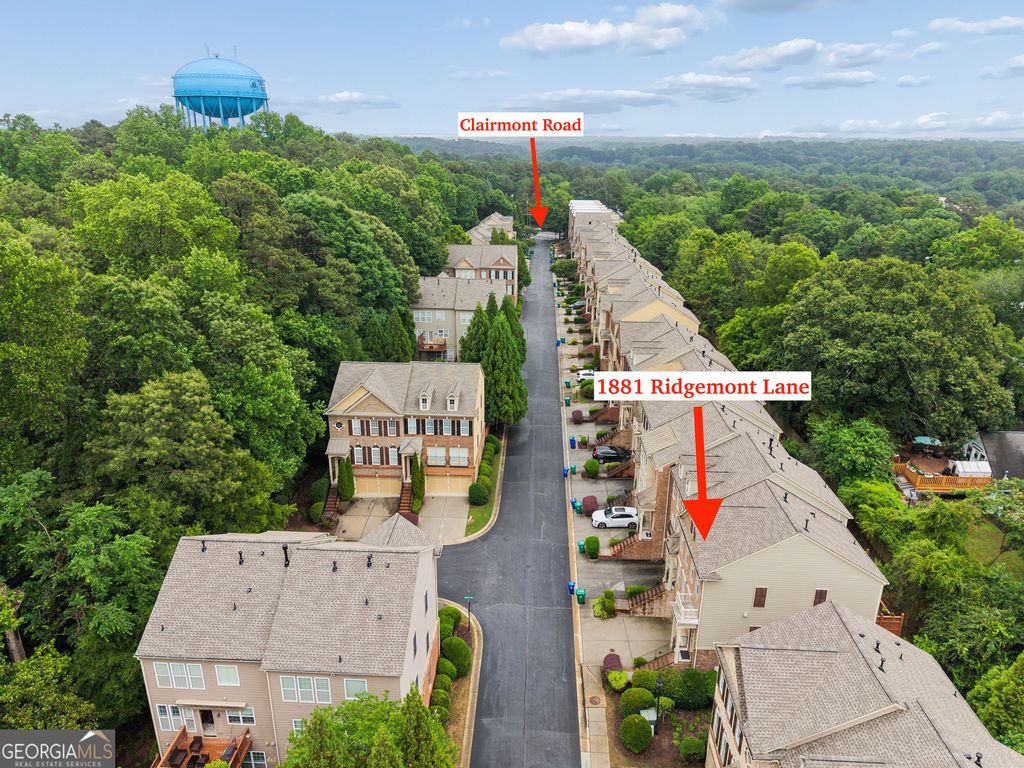 Photo of 1881 Ridgemont Lane, Decatur, GA 30033 (MLS # 10772627)