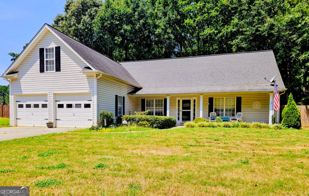 Photo of 3946 Saint George Terrace SW, Powder Springs, GA 30127 (MLS # 10833664)