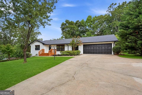 Photo of 1802 Oak Grove Road NE, Atlanta, GA 30345 (MLS # 10847175)