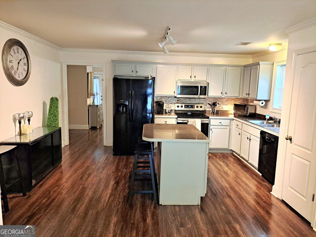 Photo of 533 Edgewood Drive, Athens, GA 30606 (MLS # 10730023)