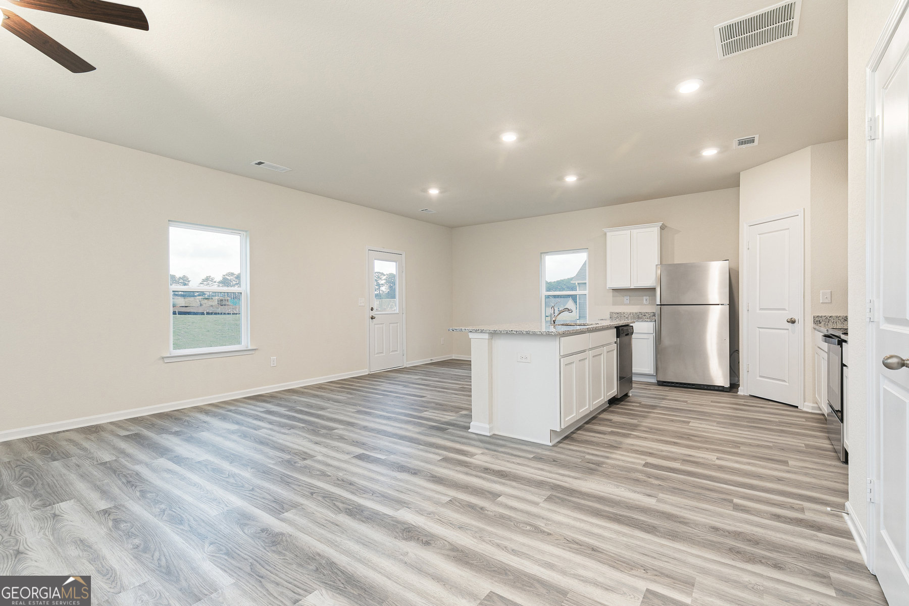 307 Limestone CIR