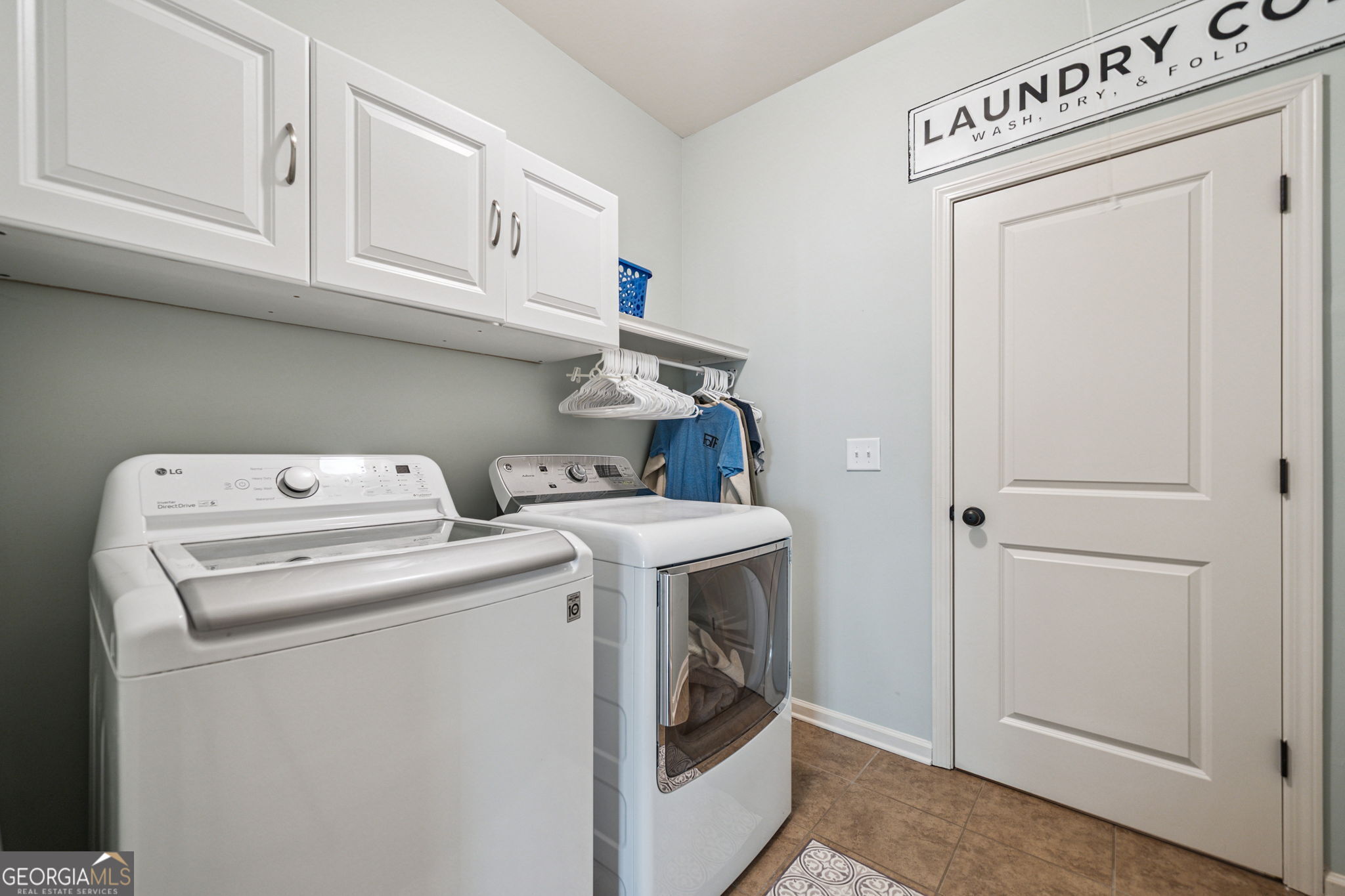 Alpharetta, Georgia 30005, United States, 5 Bedrooms Bedrooms, ,4 BathroomsBathrooms,Residential,Active,175266