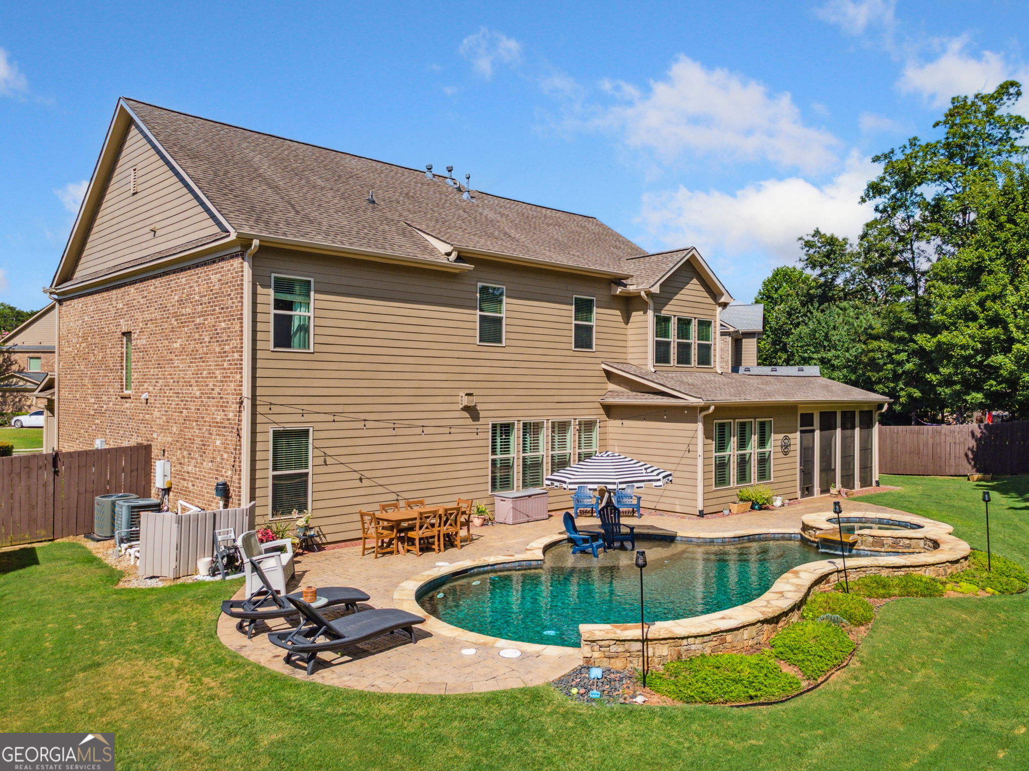 Alpharetta, Georgia 30005, United States, 5 Bedrooms Bedrooms, ,4 BathroomsBathrooms,Residential,Active,175266