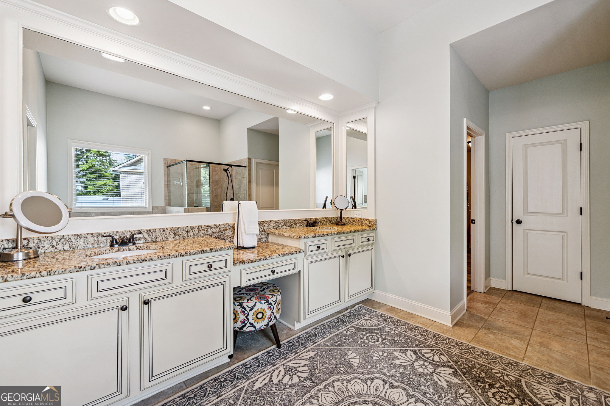 Alpharetta, Georgia 30005, United States, 5 Bedrooms Bedrooms, ,4 BathroomsBathrooms,Residential,Active,175266