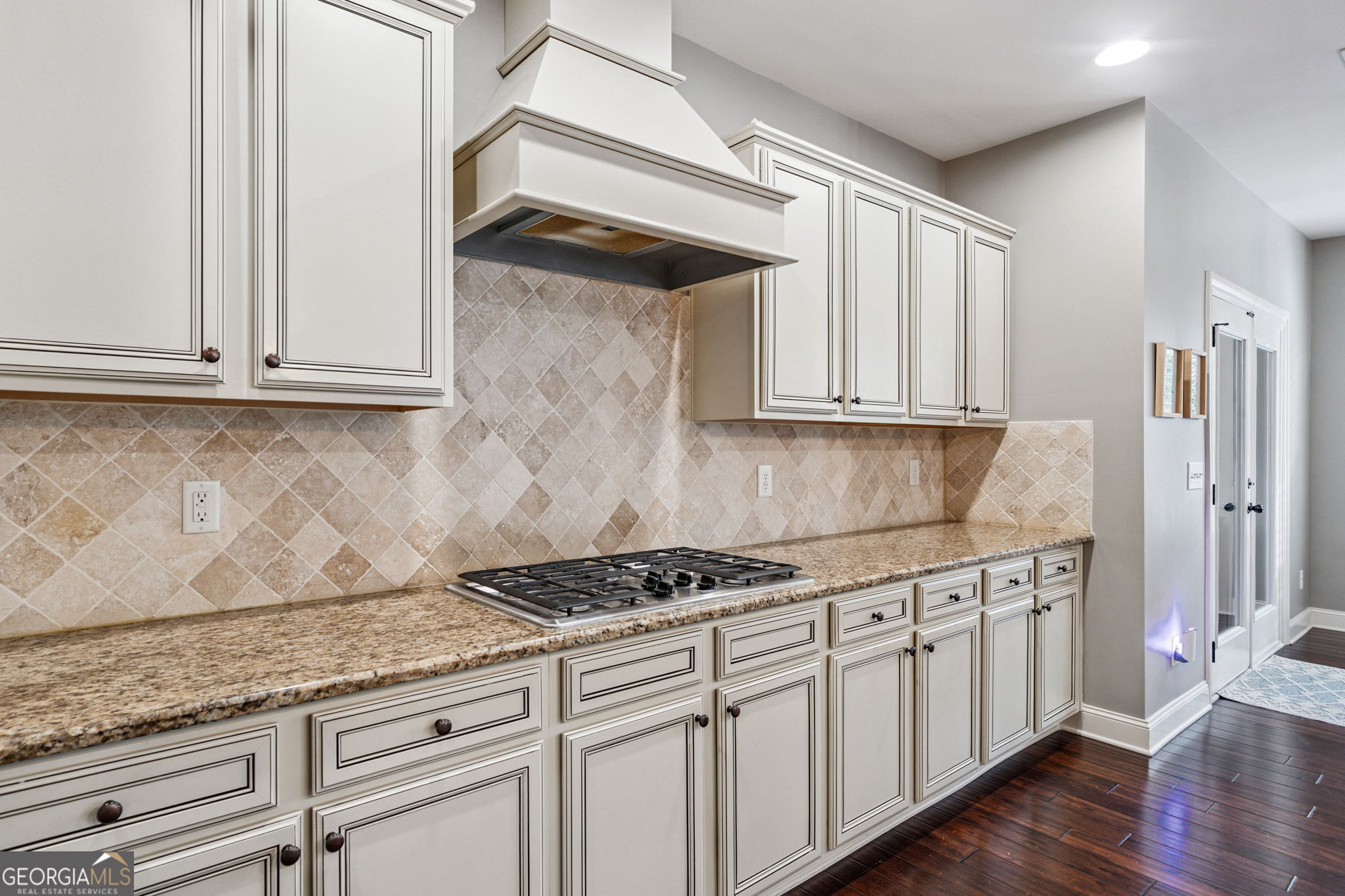 Alpharetta, Georgia 30005, United States, 5 Bedrooms Bedrooms, ,4 BathroomsBathrooms,Residential,Active,175266