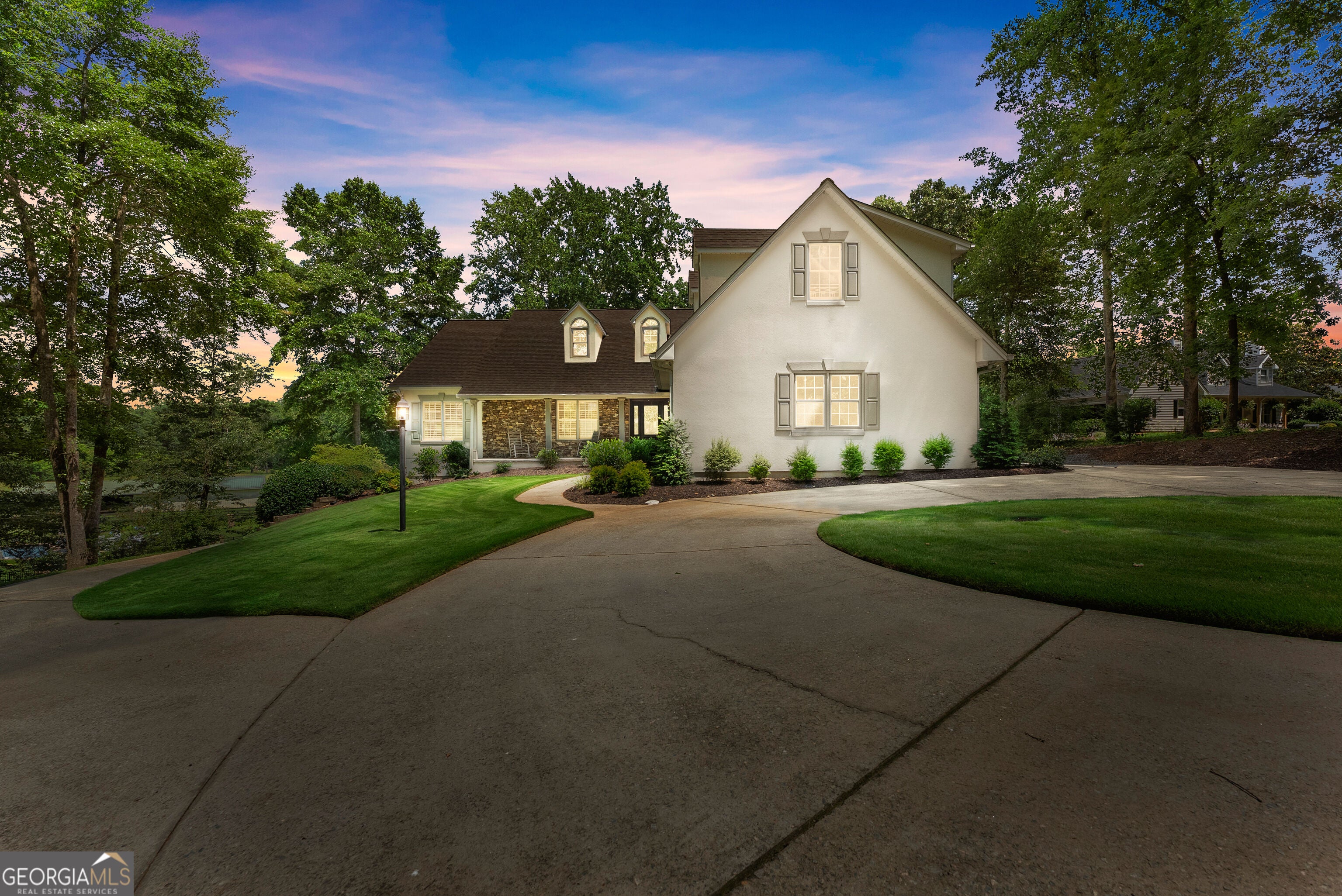 5825 Sweetbottom LN