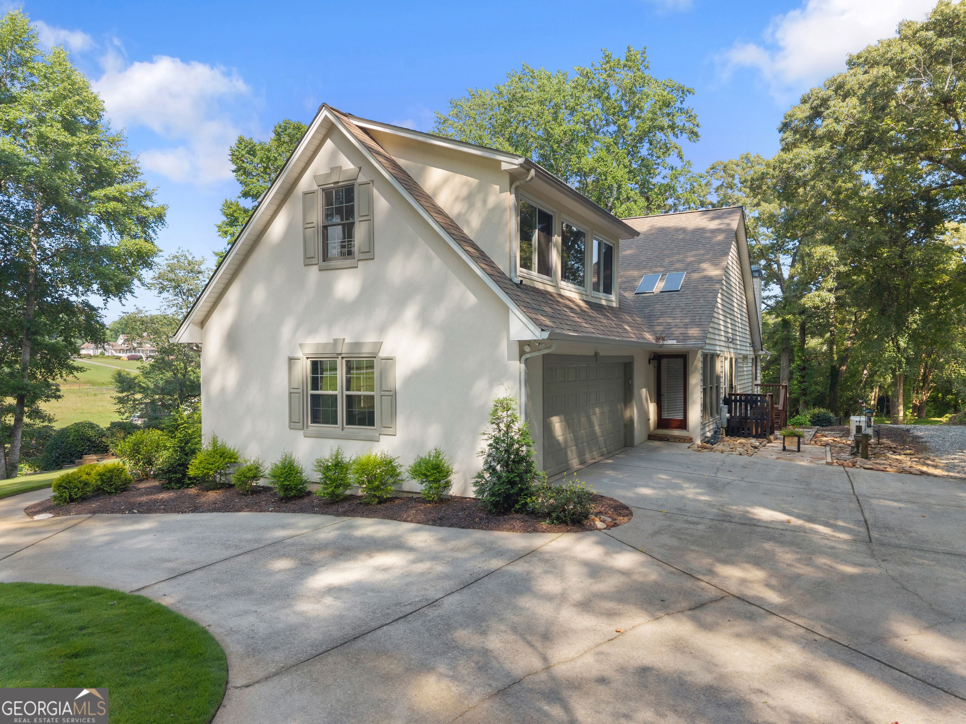 5825 Sweetbottom LN