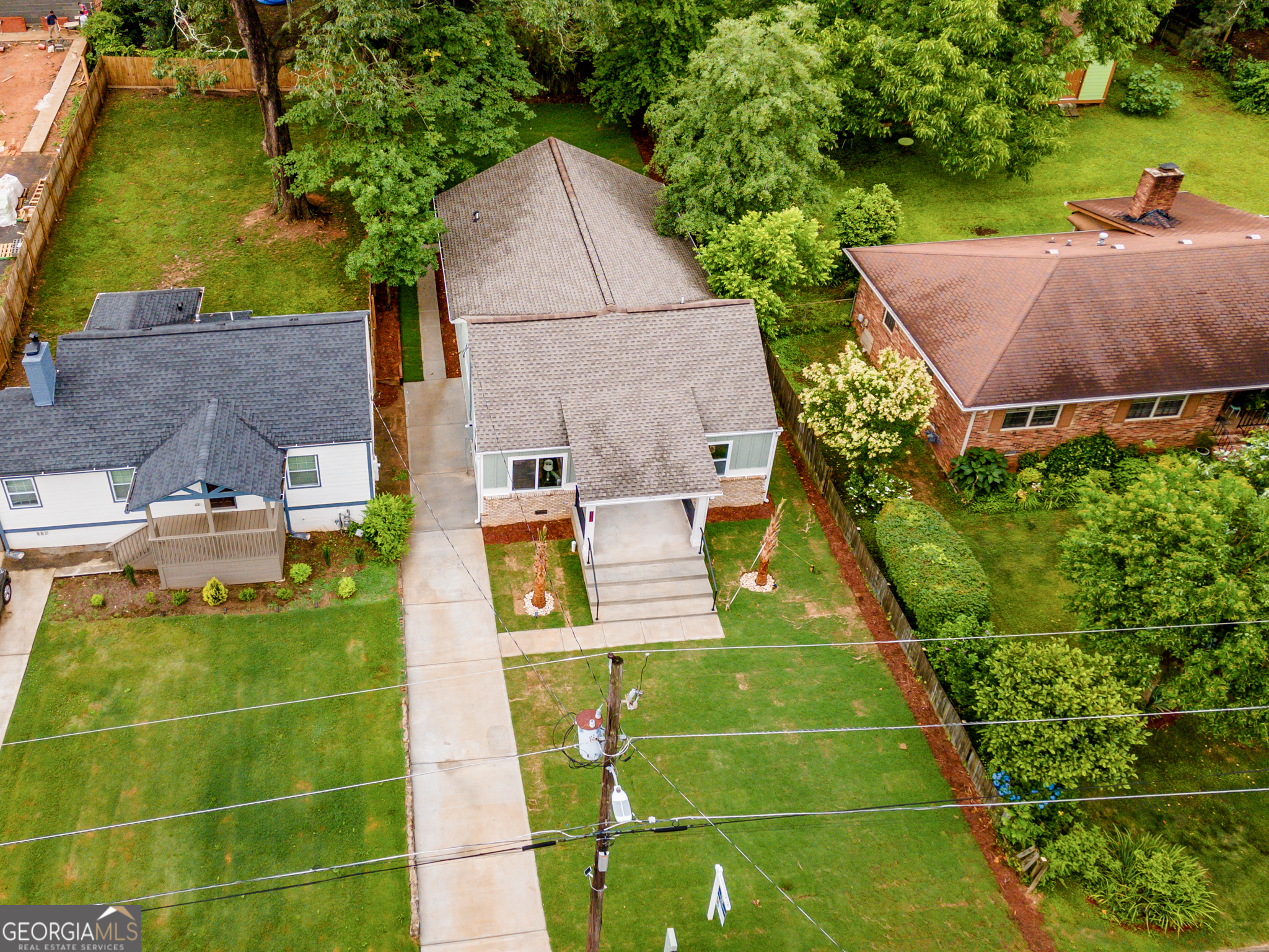 E Washington Ave - Residential