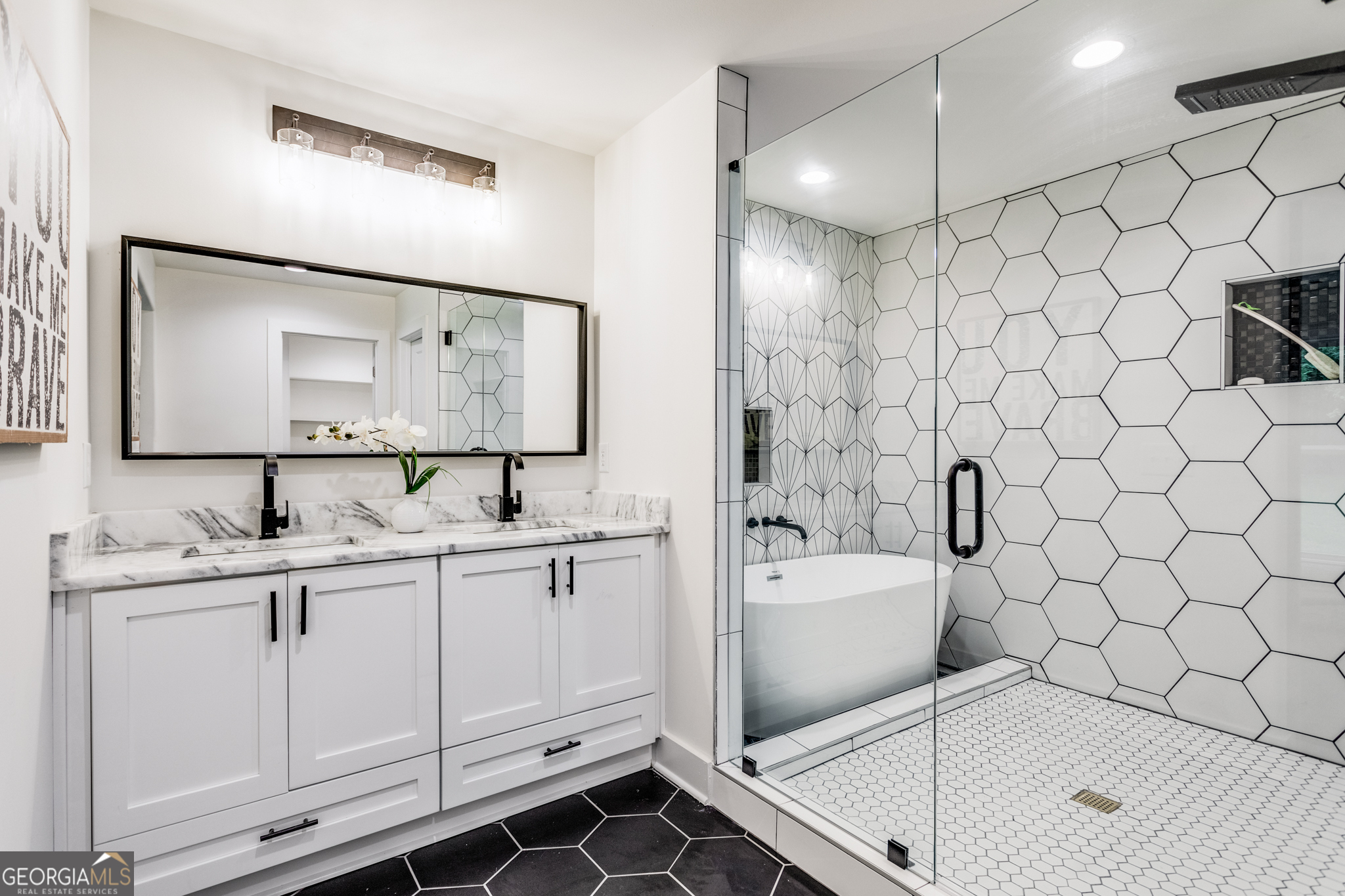 E Washington Ave - Residential