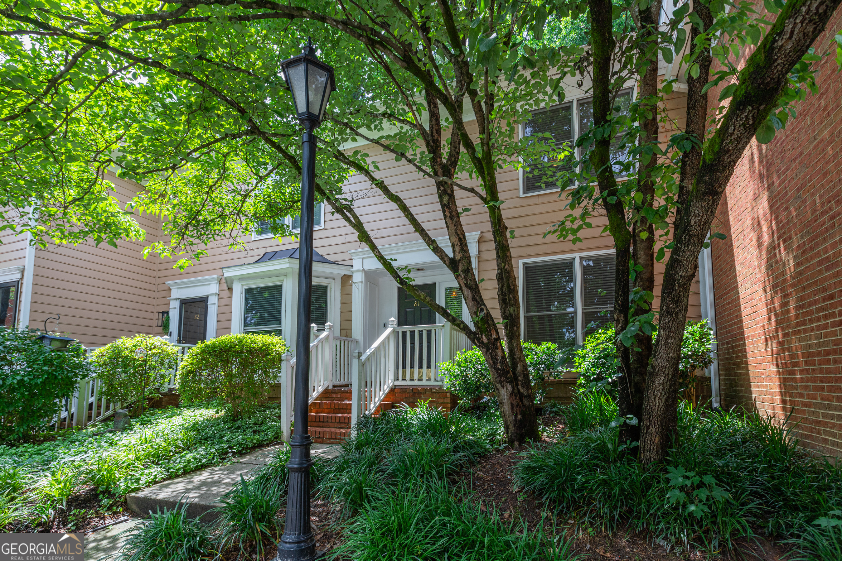 7500 Roswell RD 81