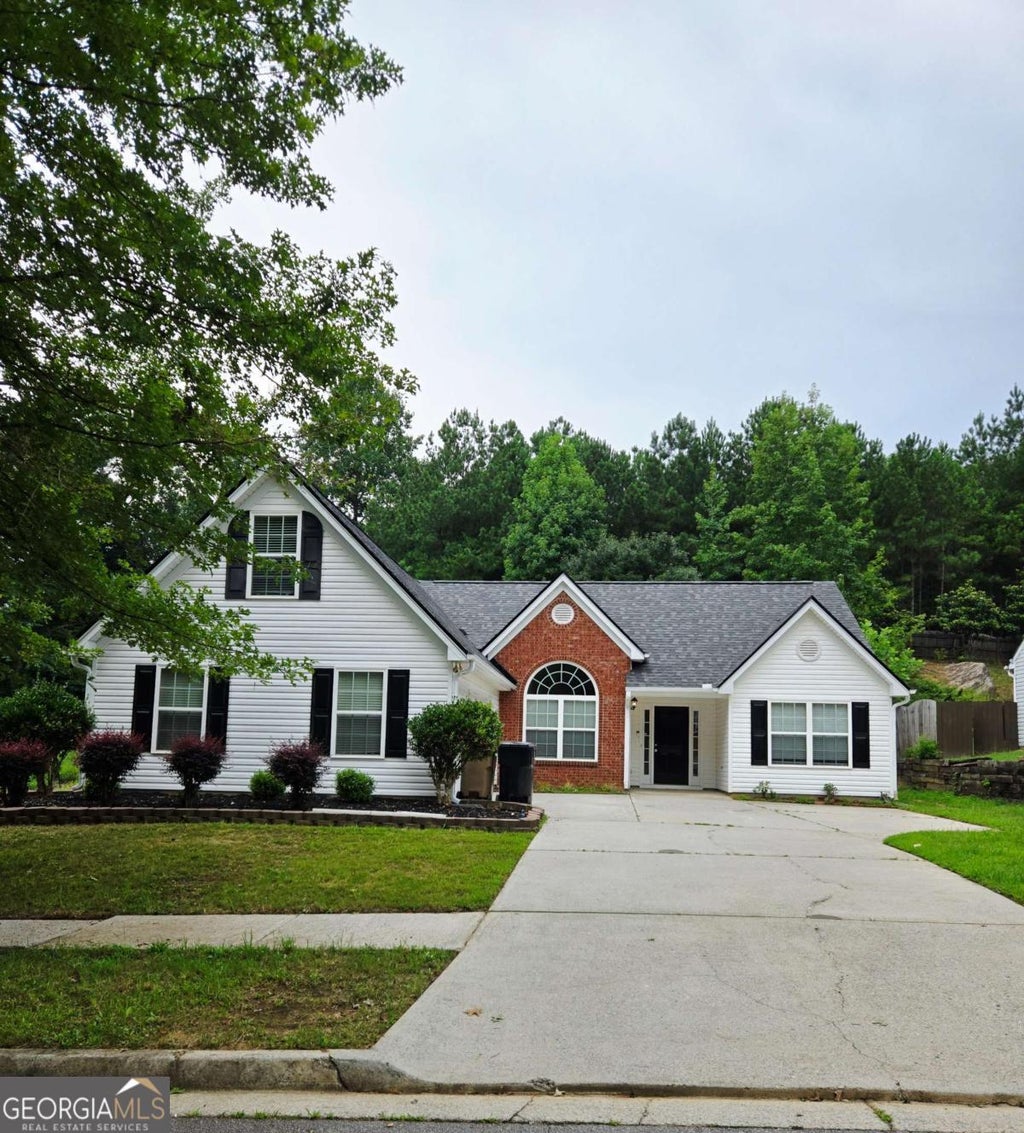 Photo of 2145 Mina Lane Drive, Buford, GA 30518 (MLS # 10824775)