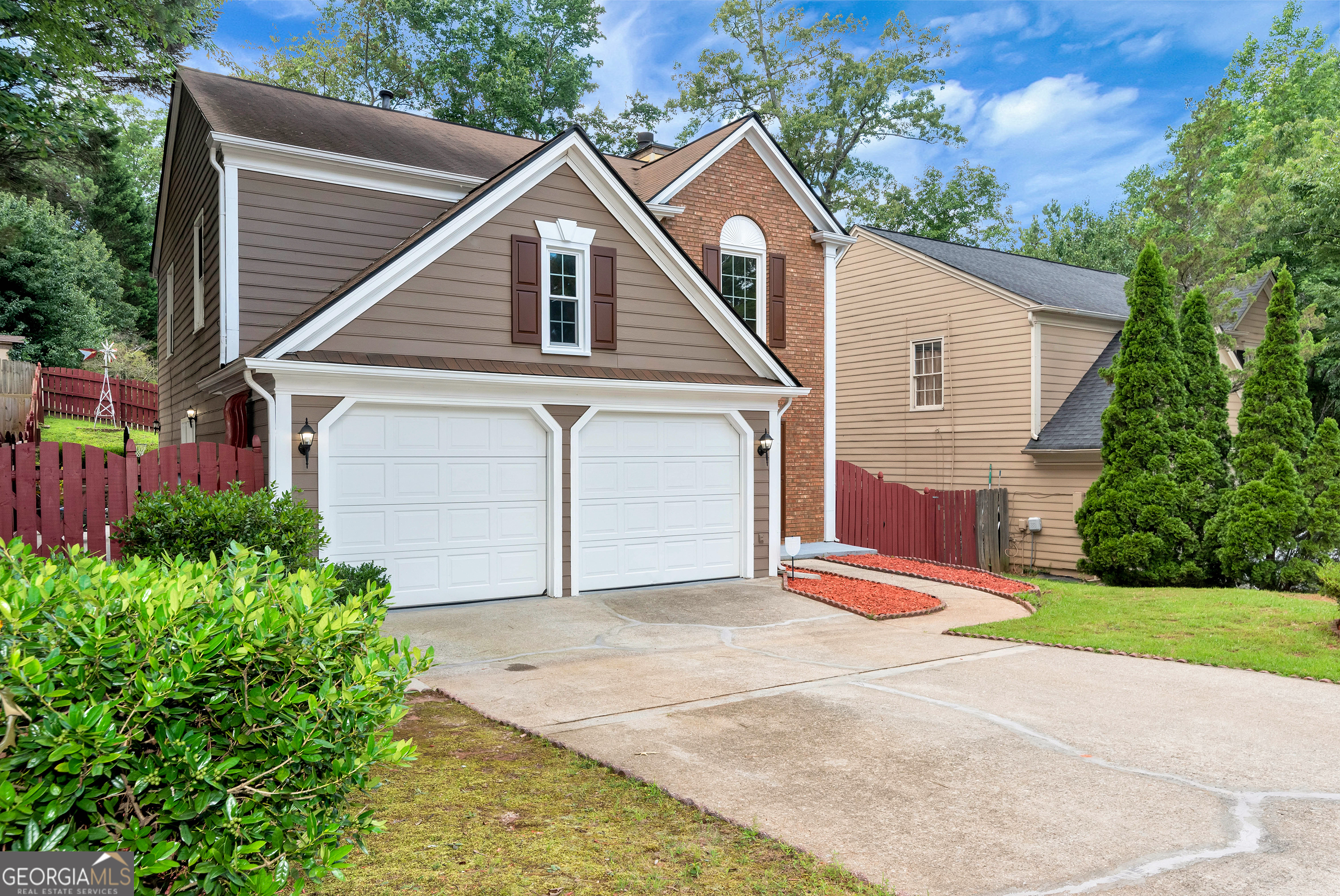914 Wenham LN