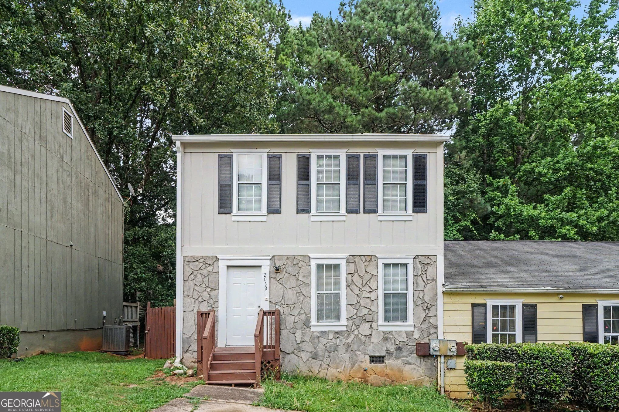 2058 Charter Lane