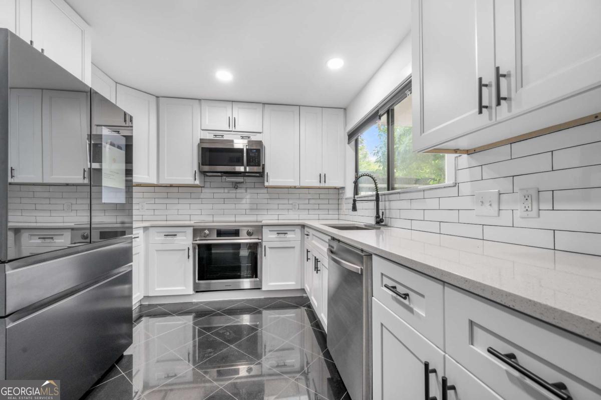 VARIATIONS - Residential