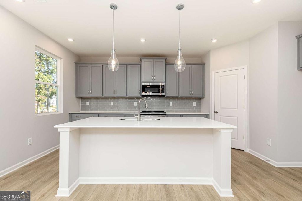 Photo of 324 Cavalier Lane SE, Acworth, GA 30102 (MLS # 10720238)