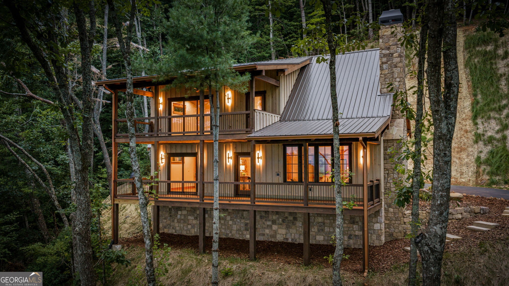 380 Utana Bluffs TRL