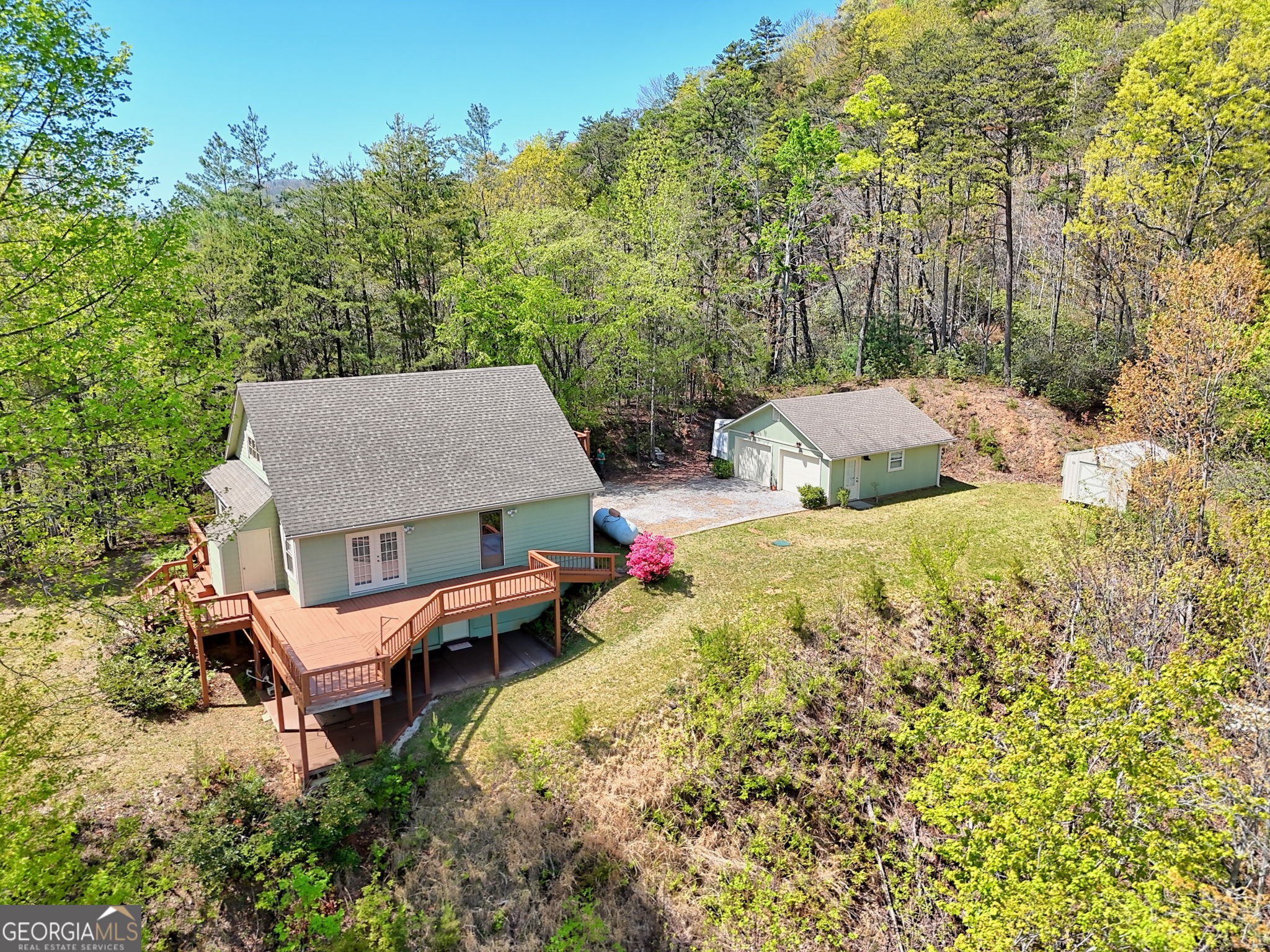 542 Eastern Cross LN