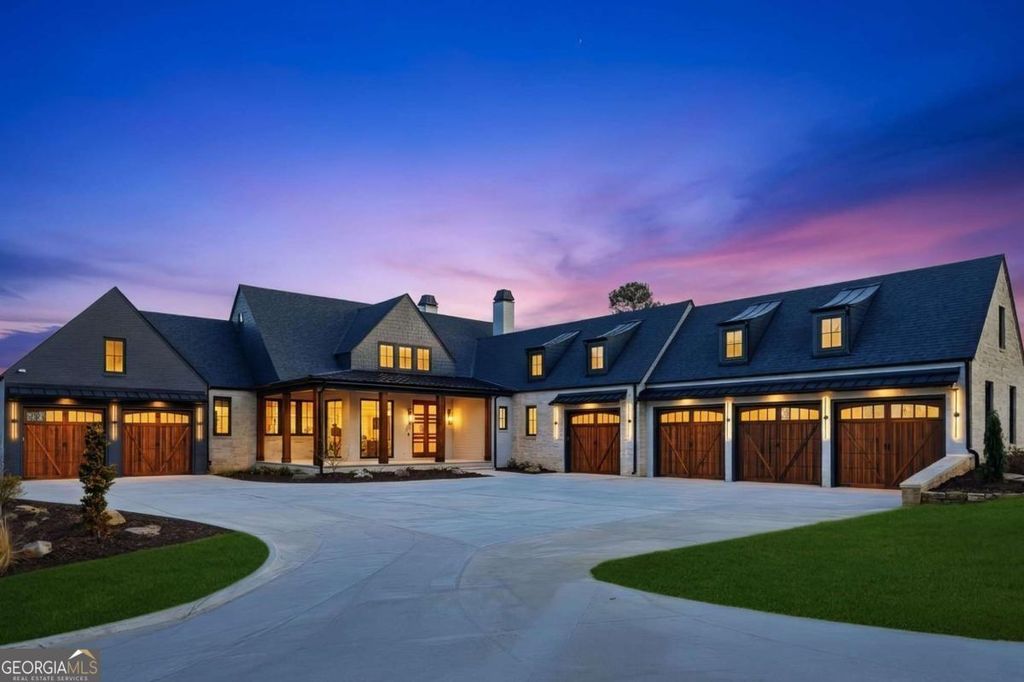 Photo of 8510 Blue Heron Drive, Gainesville, GA 30506 (MLS # 10714881)