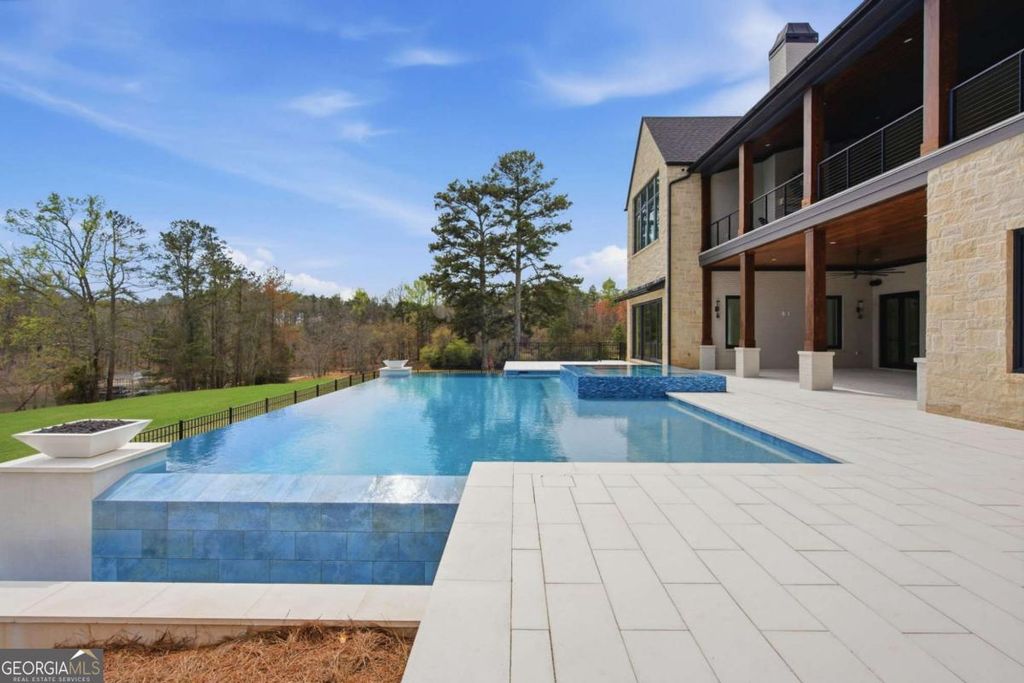 Photo of 8510 Blue Heron Drive, Gainesville, GA 30506 (MLS # 10714881)