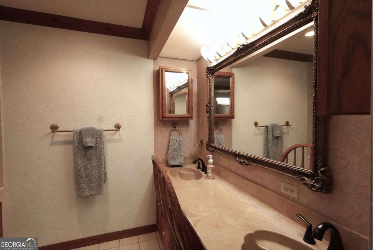 Ellijay, Georgia, 30540, United States, 3 Bedrooms Bedrooms, ,3 BathroomsBathrooms,Residential,Active,2045510