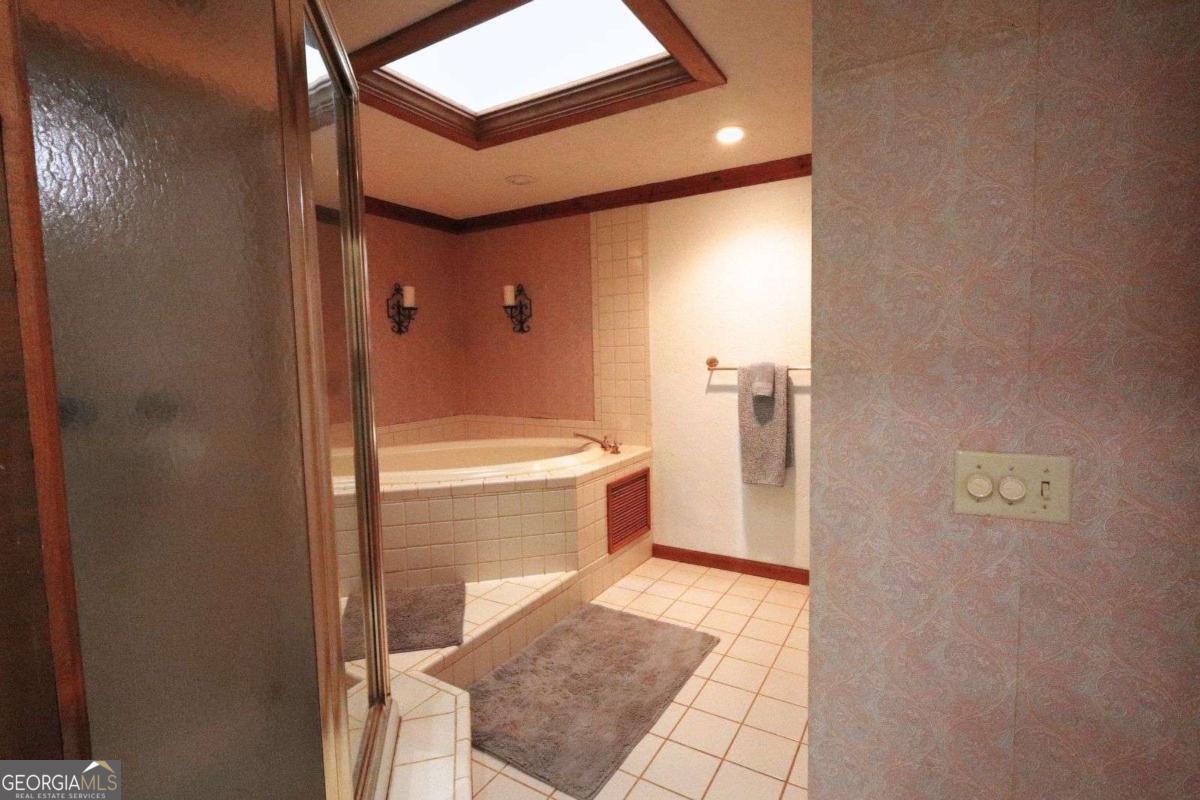 Ellijay, Georgia, 30540, United States, 3 Bedrooms Bedrooms, ,3 BathroomsBathrooms,Residential,Active,2045510