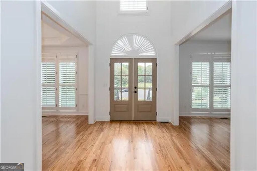 Photo of 210 Chatfield Place, Roswell, GA 30075 (MLS # 10728997)