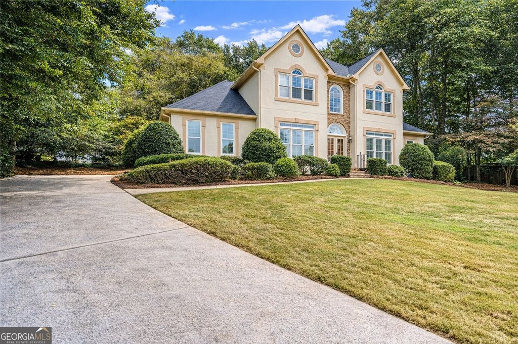 Photo of 210 Chatfield Place, Roswell, GA 30075 (MLS # 10728997)